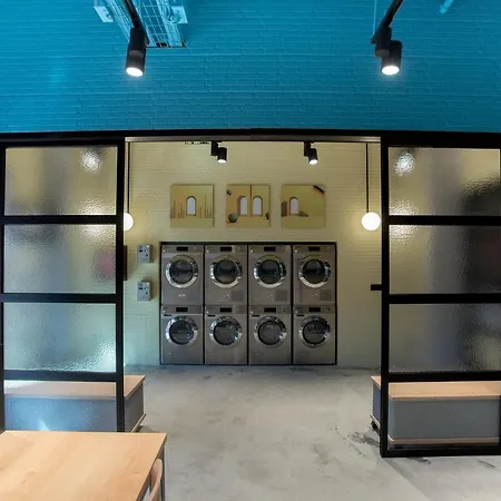 Residencia Universitaria Resa San Mames בילבאו