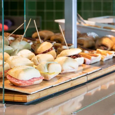 Residencia Universitaria Resa San Mames * בילבאו