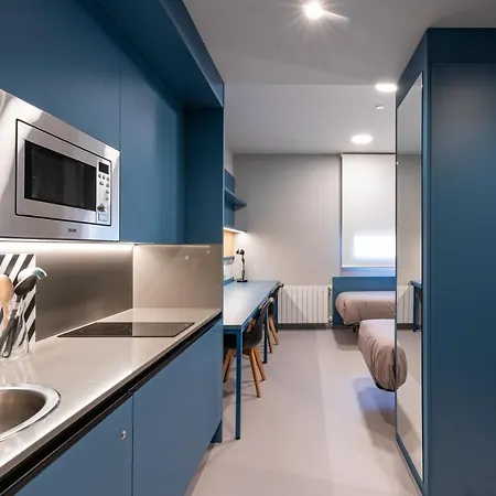 Residencia Universitaria Resa San Mames דירה