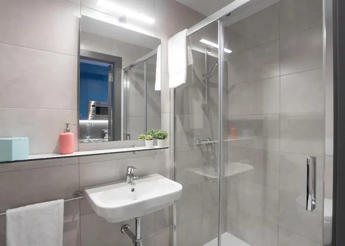 Residencia Universitaria Resa San Mames Διαμέρισμα *