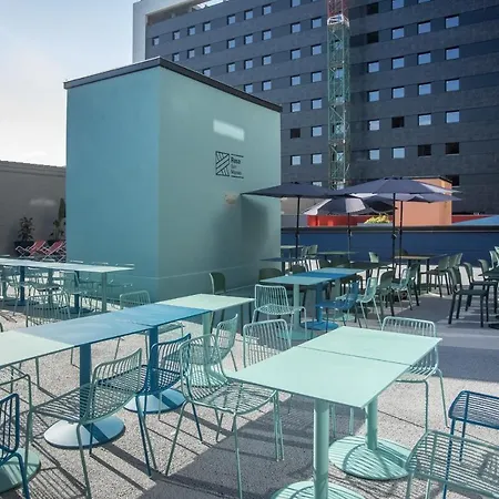 Residencia Universitaria Resa San Mames *