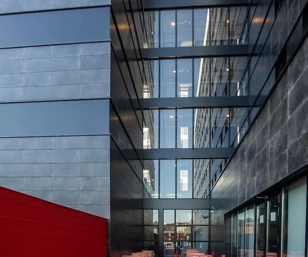 Residencia Universitaria Resa San Mames *